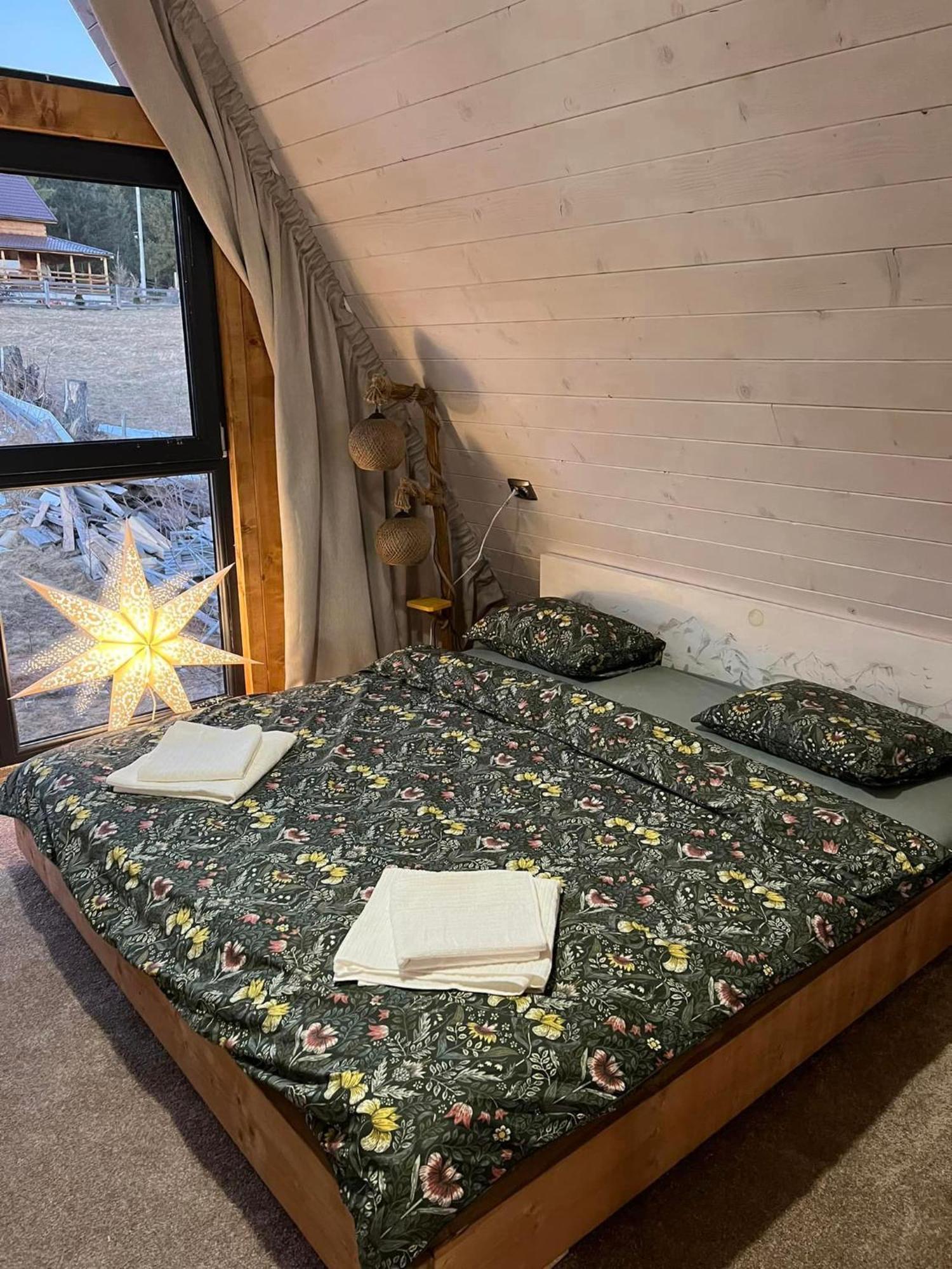 Mokki Villa Mărişel Bagian luar foto