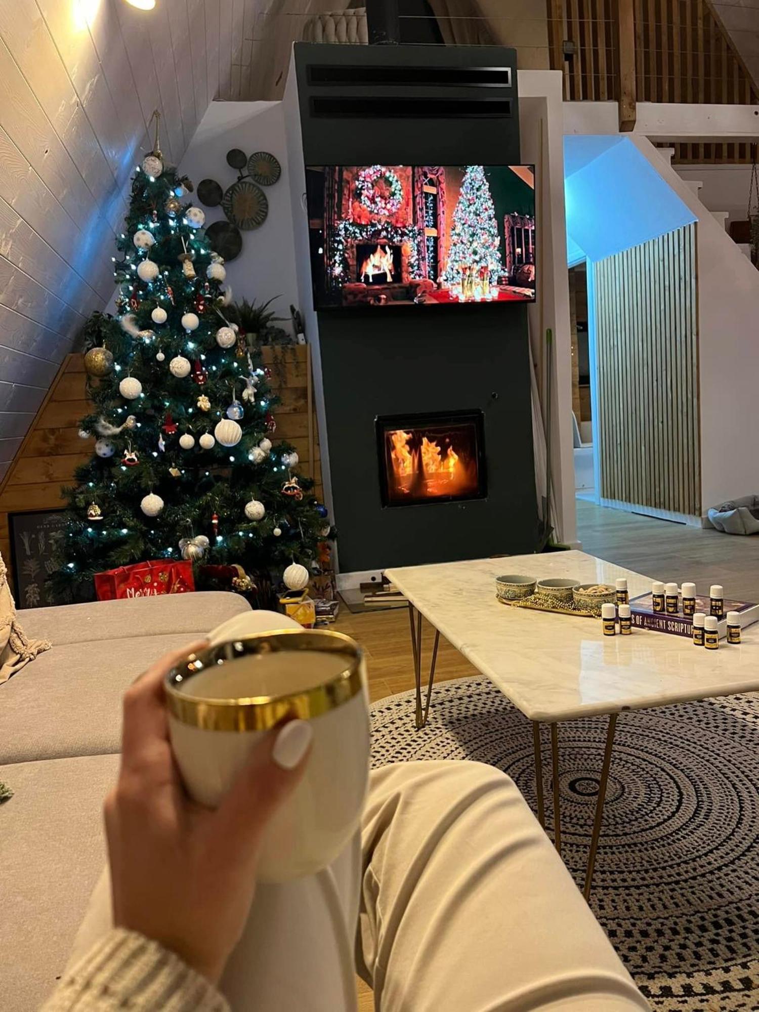 Mokki Villa Mărişel Bagian luar foto
